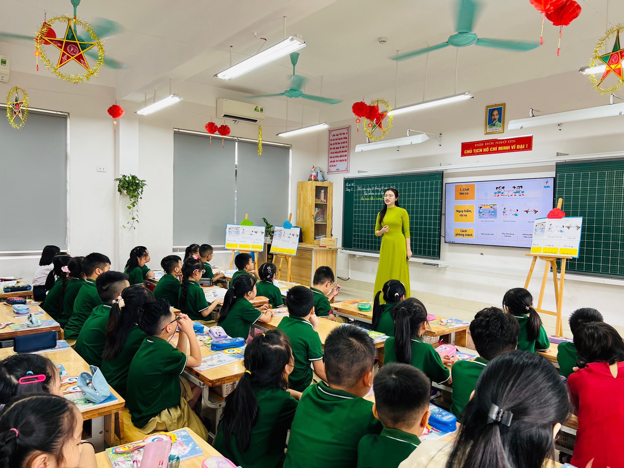 Thiết kế b&agrave;i giảng ấn tượng, c&ocirc; gi&aacute;o gen Z được phụ huynh &ldquo;truy t&igrave;m&rdquo; - Ảnh 7.