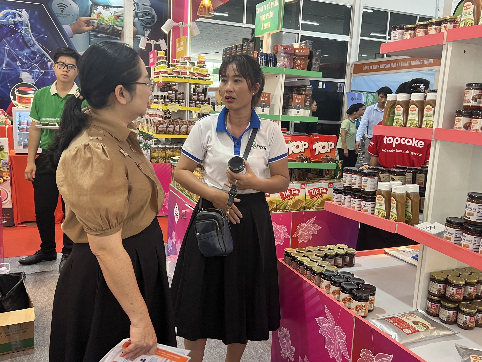 Cần Thơ: Khai mạc sự kiện lớn ch&agrave;o mừng 20 năm th&agrave;nh phố trực thuộc trung ương - Ảnh 17.