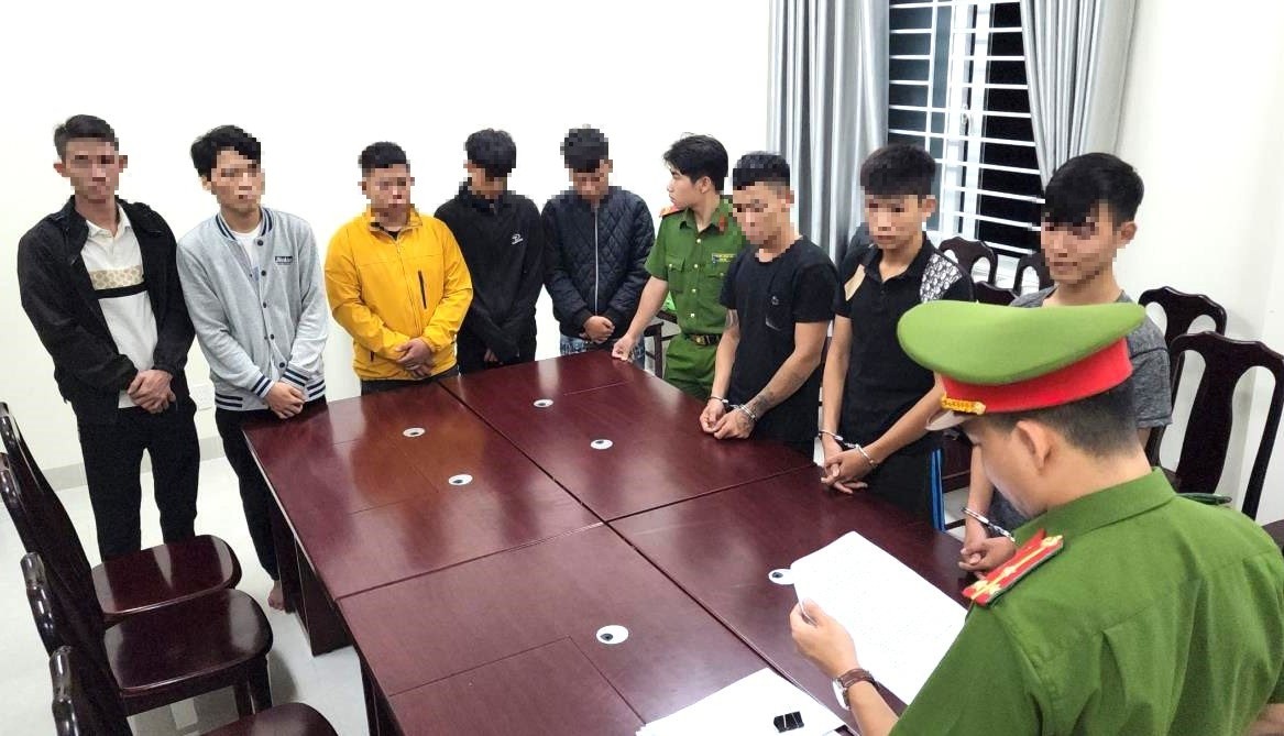 Đà Nẵng: 2 nam sinh rủ băng nhóm hỗn chiến vì mâu thuẫn - Ảnh 1.