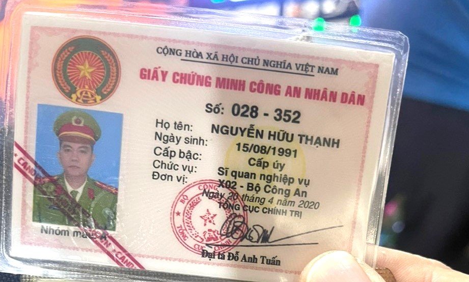 Si&ecirc;u lừa đ&oacute;ng giả c&ocirc;ng an, mở văn ph&ograve;ng luật - Ảnh 2.