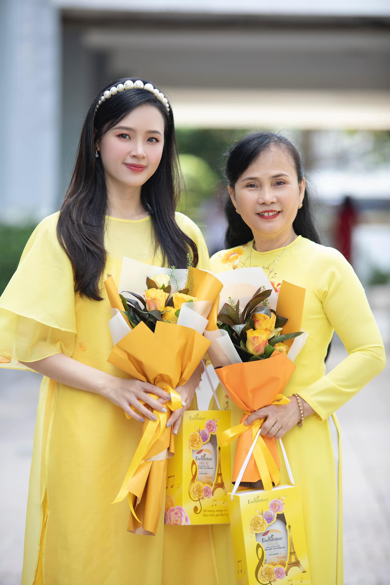Showbiz Việt: Loạt sao mừng ng&agrave;y 20 -11 - Ảnh 6.
