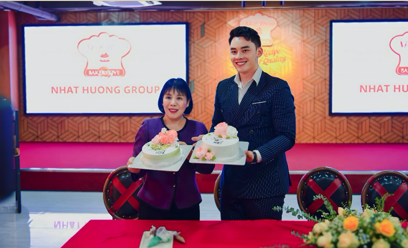 GenZ  th&iacute;ch th&uacute; với B&aacute;nh kem 1 chữ tặng thầy c&ocirc; ng&agrave;y 20-11 - Ảnh 5.