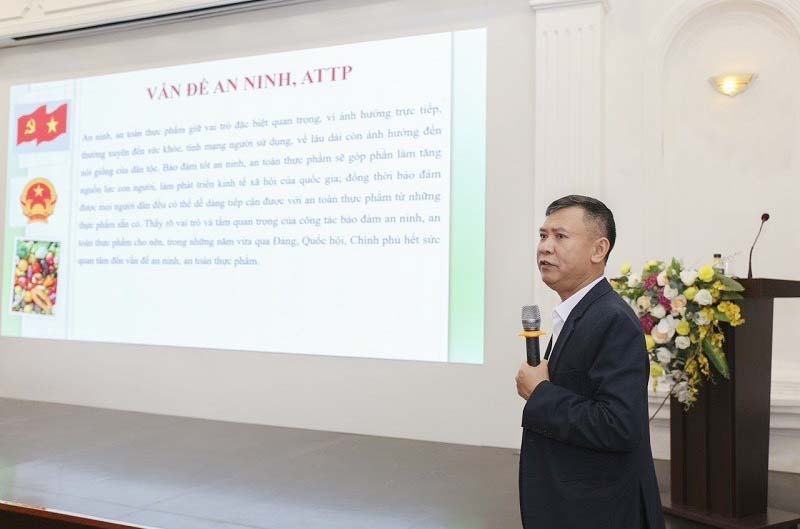Tăng cường quản l&yacute; về an to&agrave;n thực phẩm - Ảnh 1.