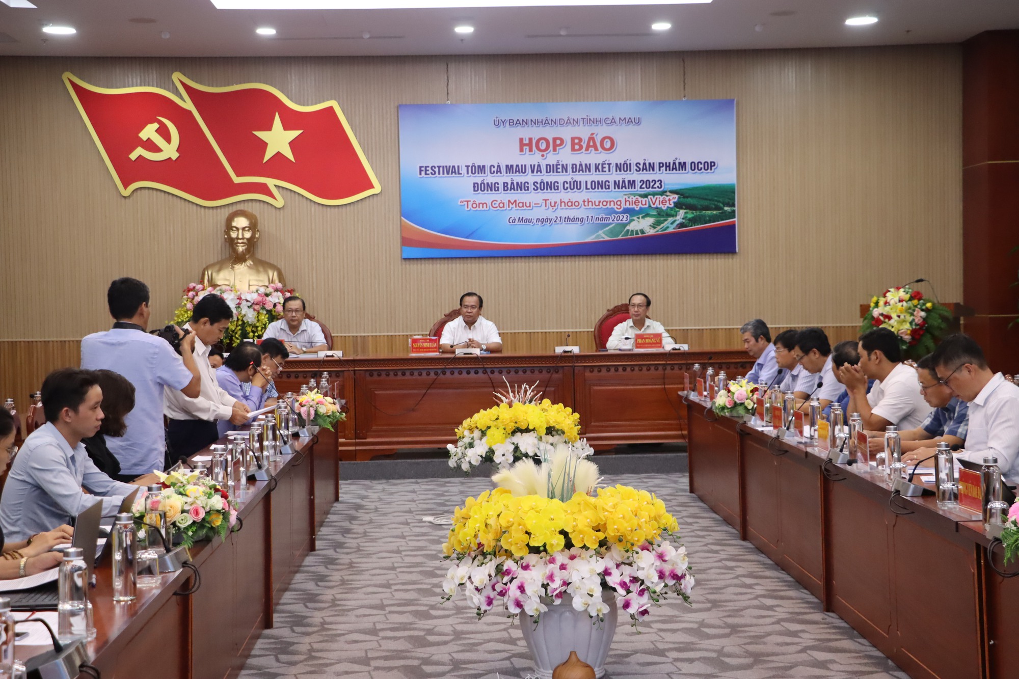 Cà Mau họp báo cung cấp thông tin sự kiện quan trọng của tỉnh - Ảnh 2.