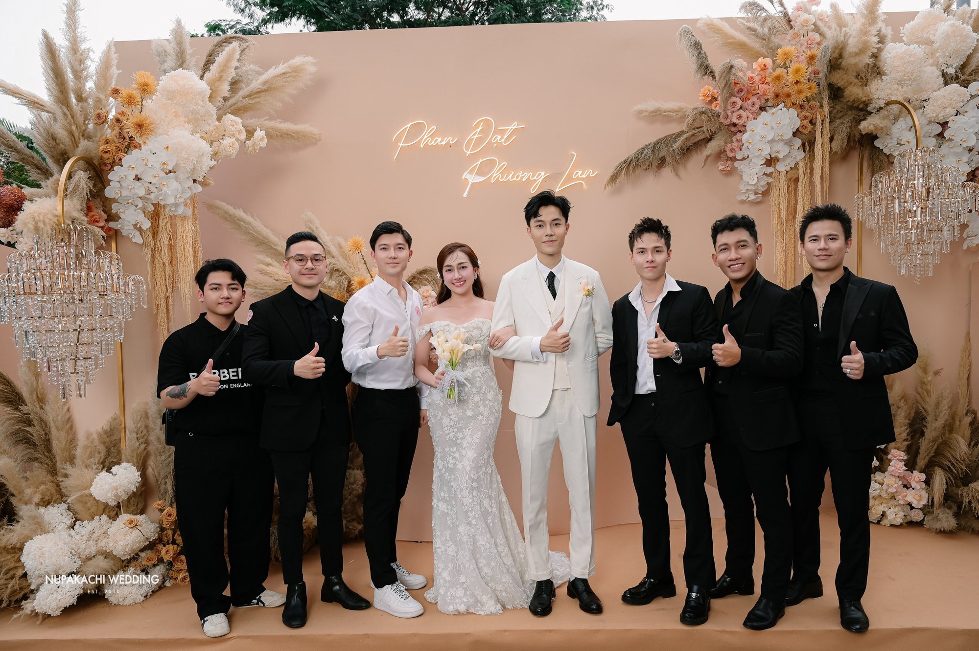 Showbiz Việt tề tựu đ&aacute;m cưới diễn vi&ecirc;n Phương Lan - Ảnh 22.