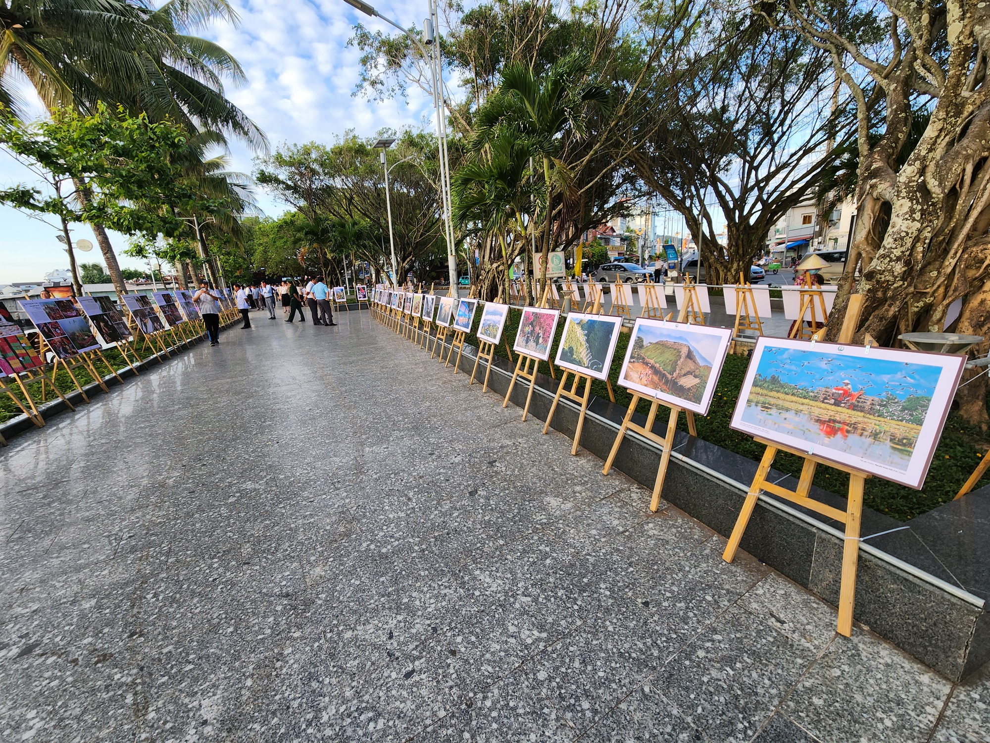 Triển lãm ảnh “Tự hào một dải biên cương” năm 2023 tại Phú Quốc - Ảnh 5.