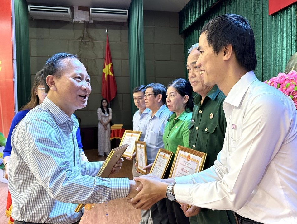 Huyện Bình Chánh họp bàn công tác bồi thường, hỗ trợ, tái định cư