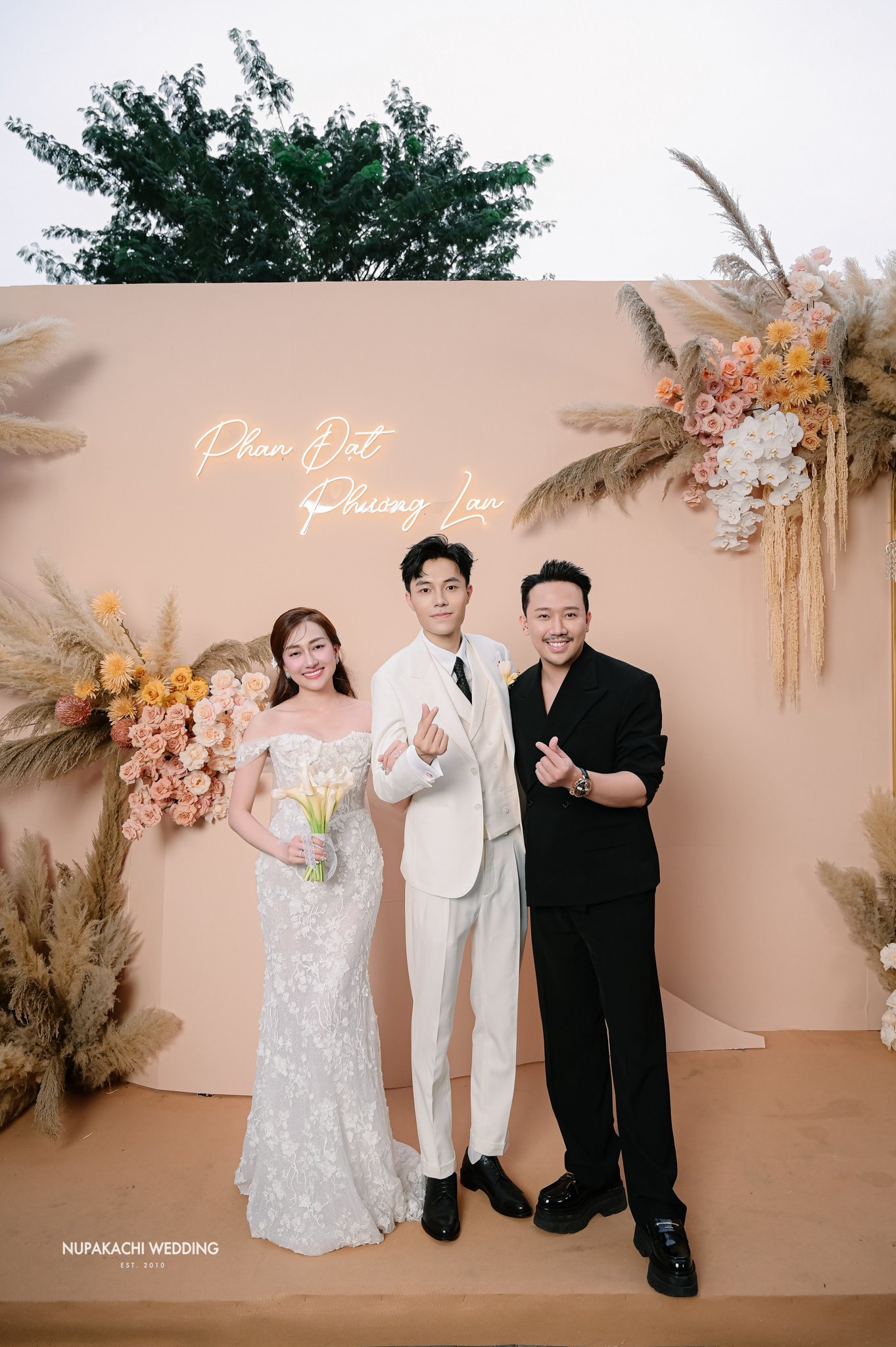Showbiz Việt tề tựu đ&aacute;m cưới diễn vi&ecirc;n Phương Lan - Ảnh 19.