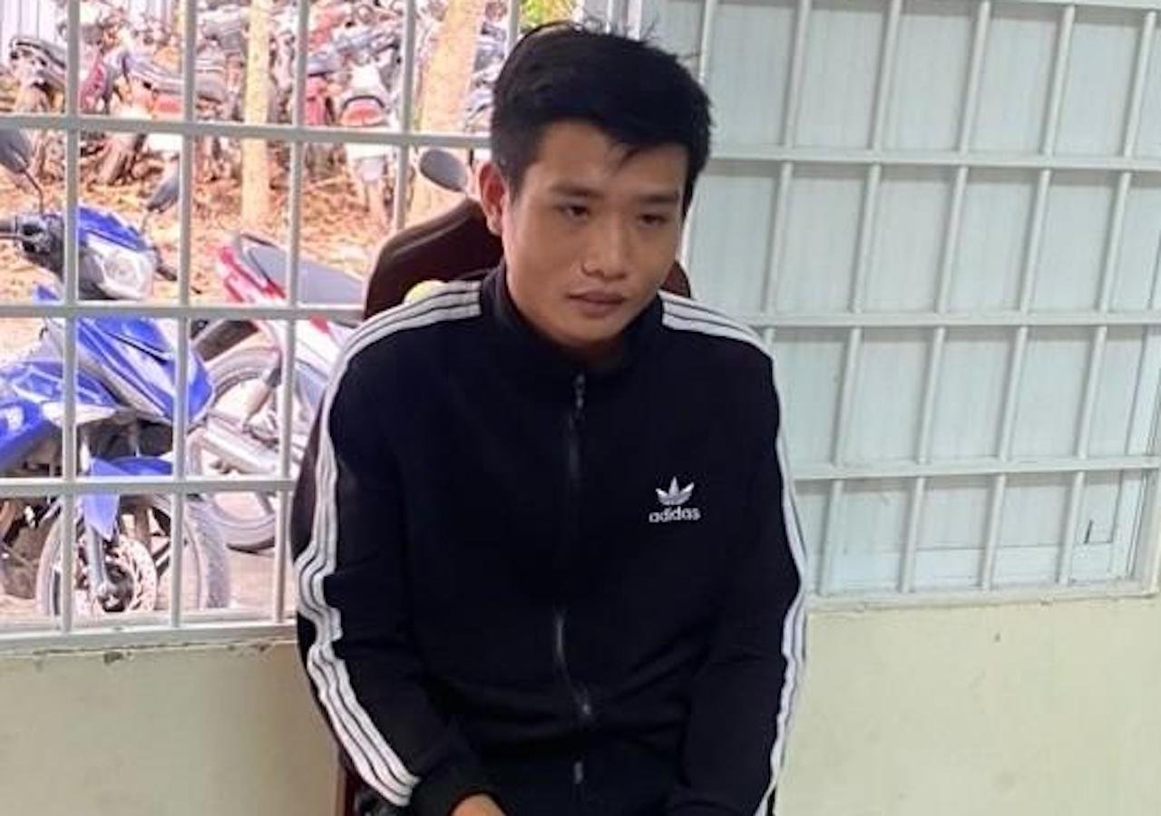 M&acirc;u thuẫn từ tiếng nẹt p&ocirc; xe, bị ch&eacute;m đứt l&igrave;a c&aacute;nh tay - Ảnh 1.