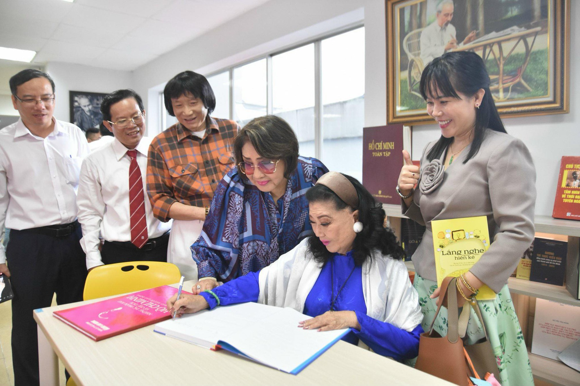 Chương tr&igrave;nh Đồng h&agrave;nh c&ugrave;ng Giải Mai v&agrave;ng lần thứ 29 - năm 2023: N&acirc;ng cao gi&aacute; trị s&aacute;ng tạo người nghệ sĩ - Ảnh 4.