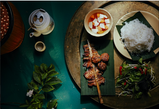 Viết câu chuyện "Việt Nam - kinh đô ẩm thực của thế giới"