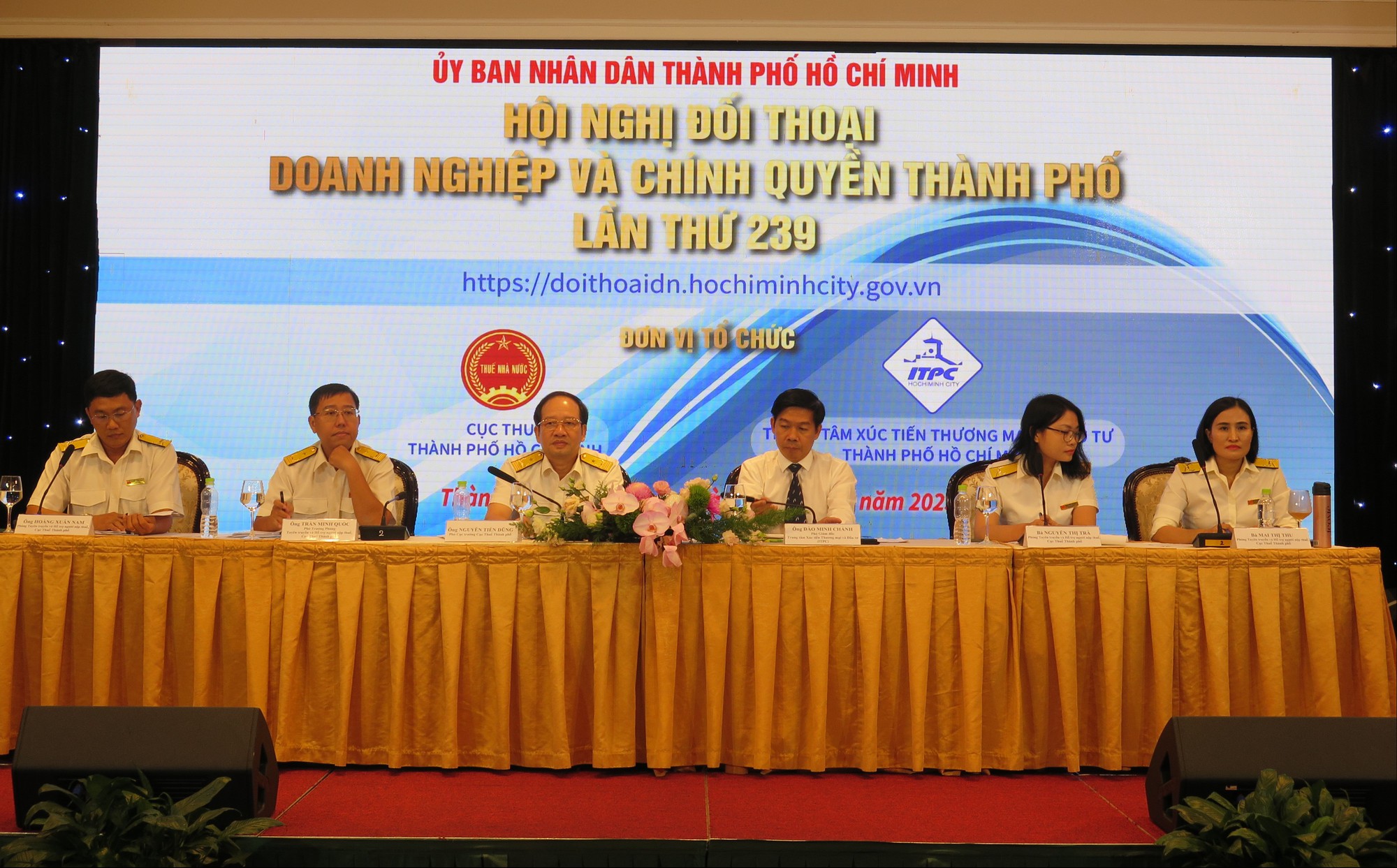 Ngành thuế TP HCM giải đáp vướng mắc cho doanh nghiệp