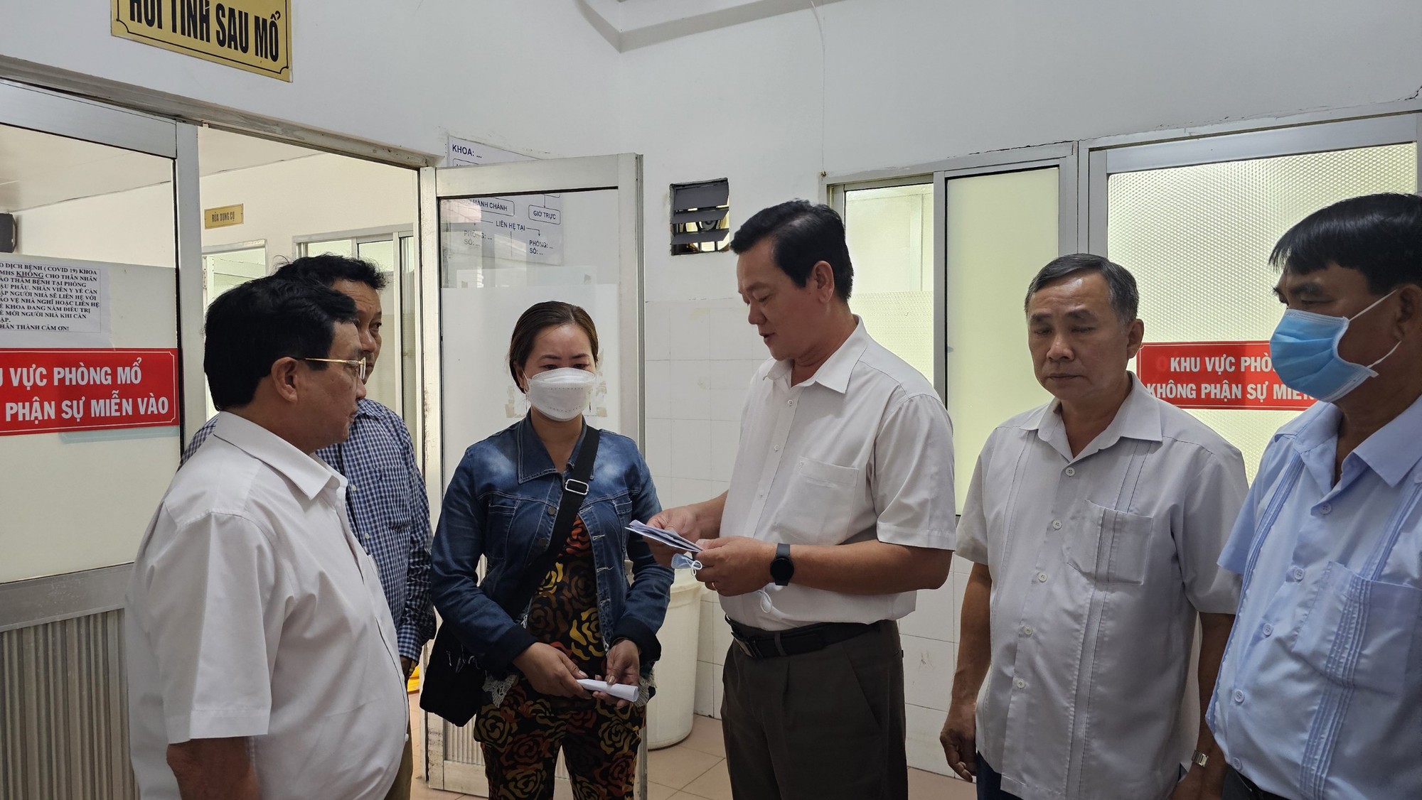 Đại uý công an đứt lìa 2 chân khi bắt cát tặc - Ảnh 1.