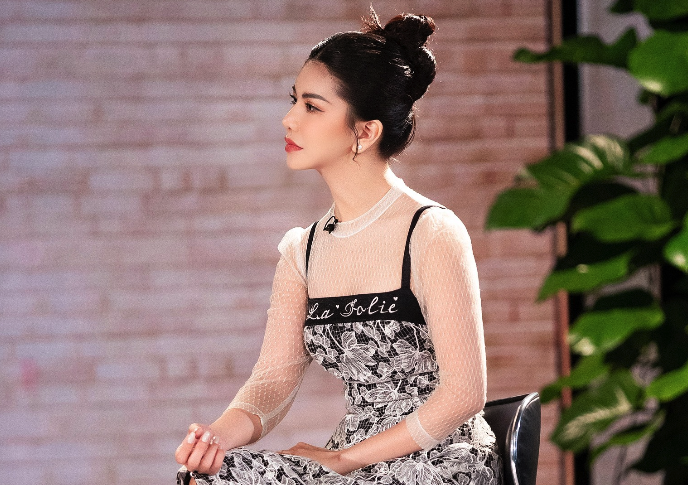 "Hoa hậu hàng không" Loan Vương tìm lại mình sau hôn nhân đổ vỡ