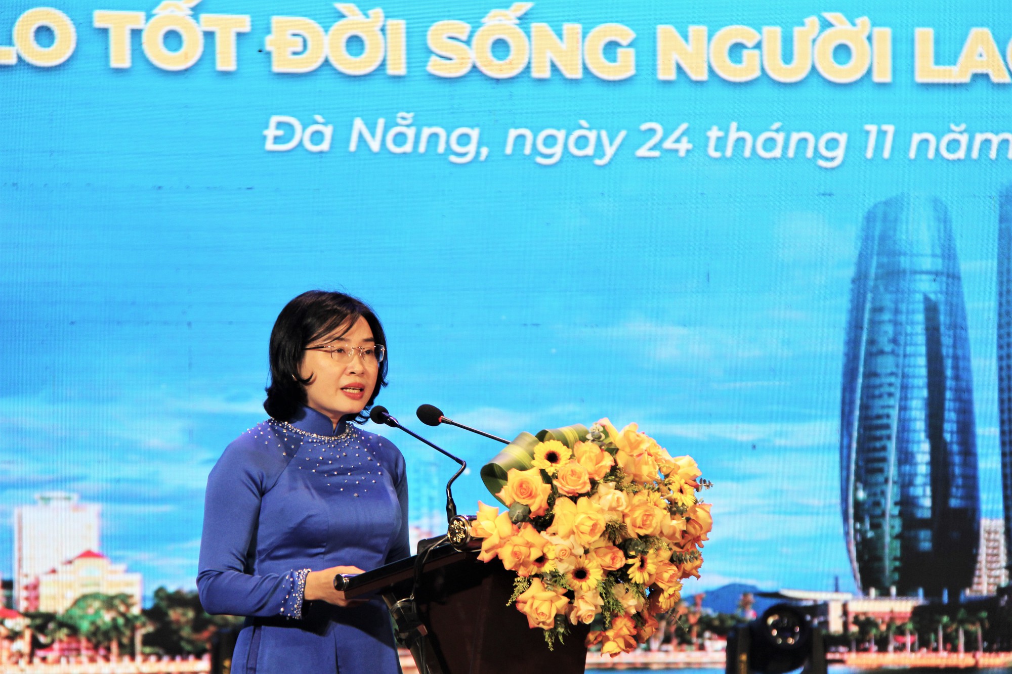 Đà Nẵng tôn vinh 46 doanh nghiệp xem công nhân là “vốn quý” - Ảnh 1.
