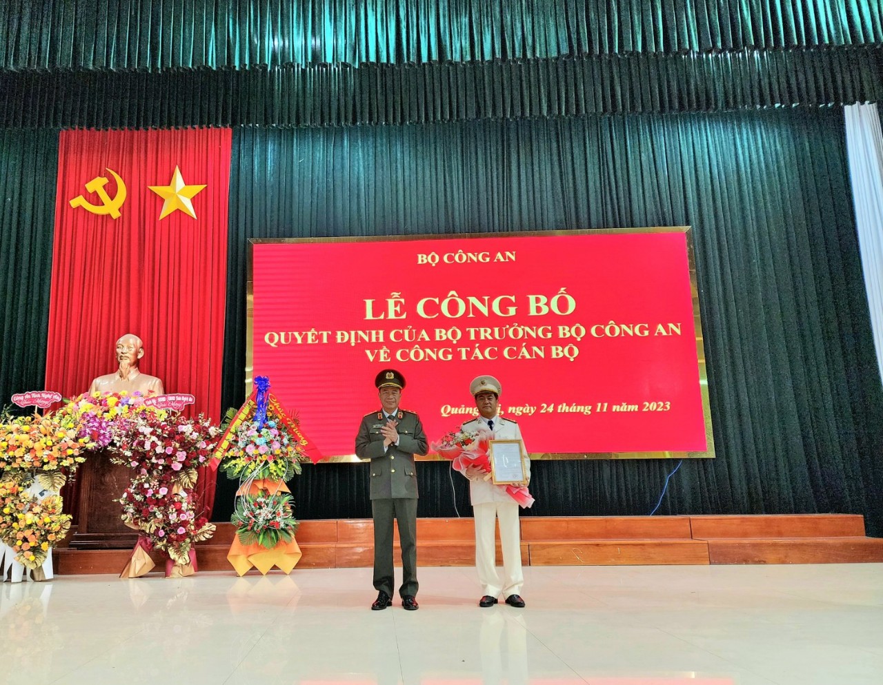 Quảng Trị c&oacute; t&acirc;n Gi&aacute;m đốc C&ocirc;ng an tỉnh 46 tuổi - Ảnh 3.