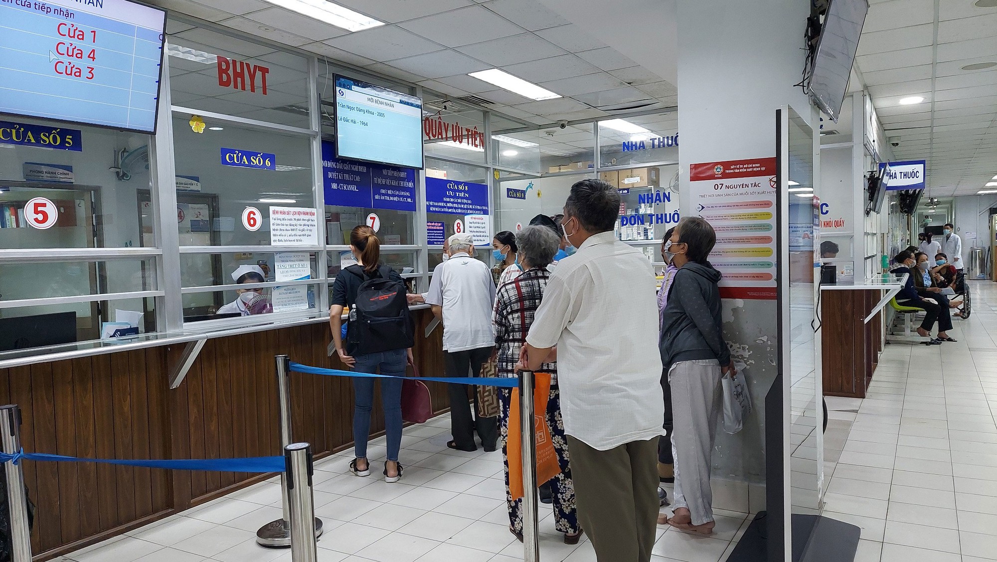 Nâng chất quy trình làm luật