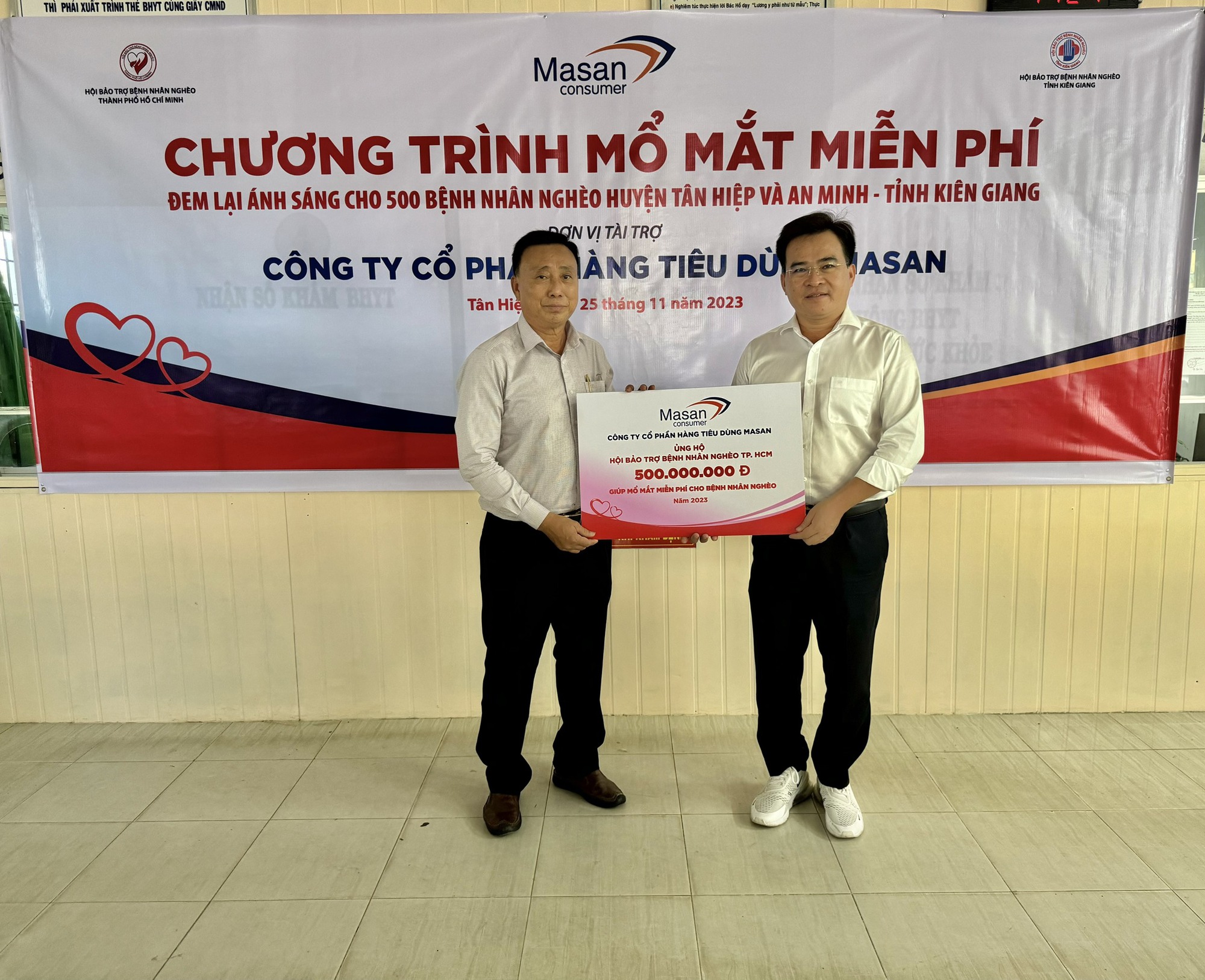 Masan tiếp tục gi&uacute;p 500 bệnh nh&acirc;n ngh&egrave;o ở Ki&ecirc;n Giang mổ mắt miễn ph&iacute; - Ảnh 2.