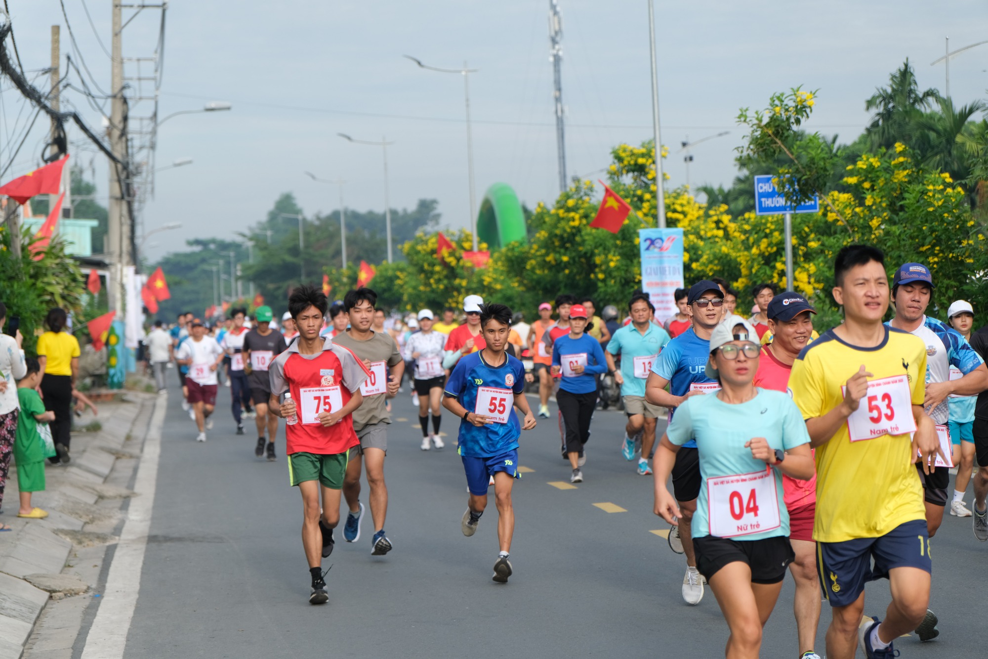 Hơn 2.000 người tham gia giải chạy “Hành trình tìm về địa danh lịch sử anh hùng"