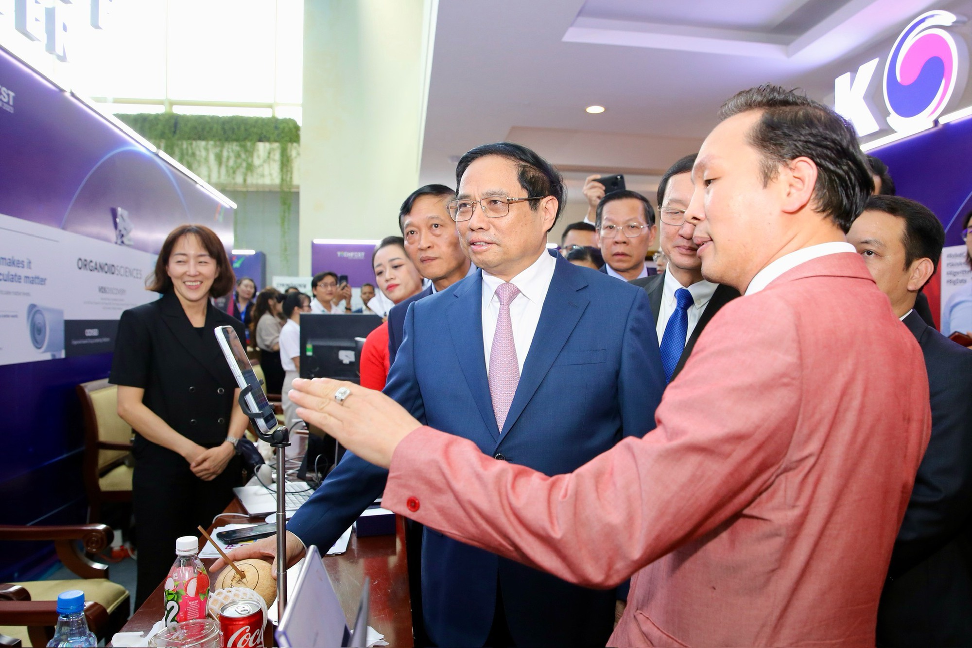 Thủ tướng kỳ vọng Việt Nam c&oacute; những kỳ l&acirc;n trong khởi nghiệp, đổi mới s&aacute;ng tạo - Ảnh 3.