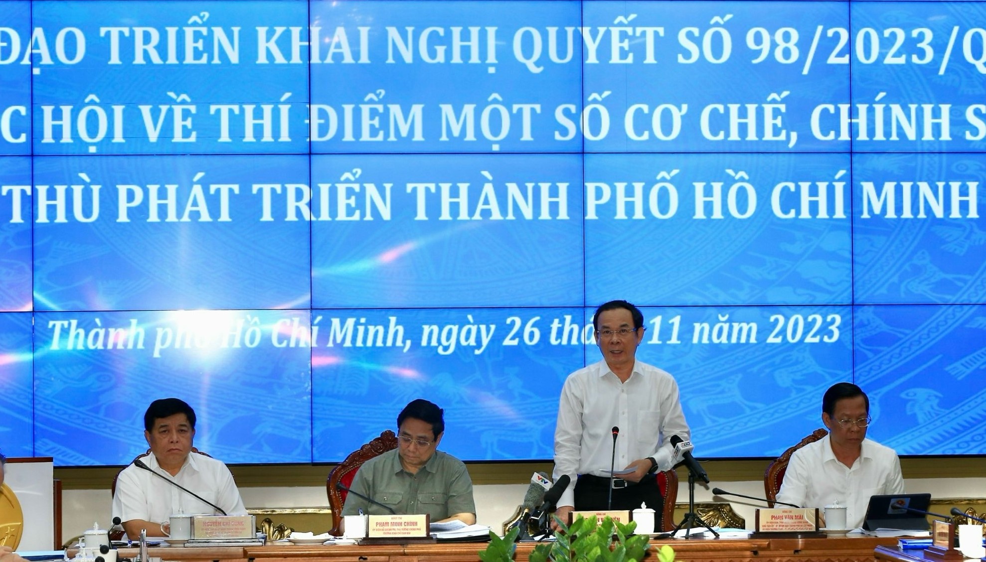 Tạo động lực, niềm tin th&uacute;c đẩy ph&aacute;t triển TP HCM - Ảnh 3.