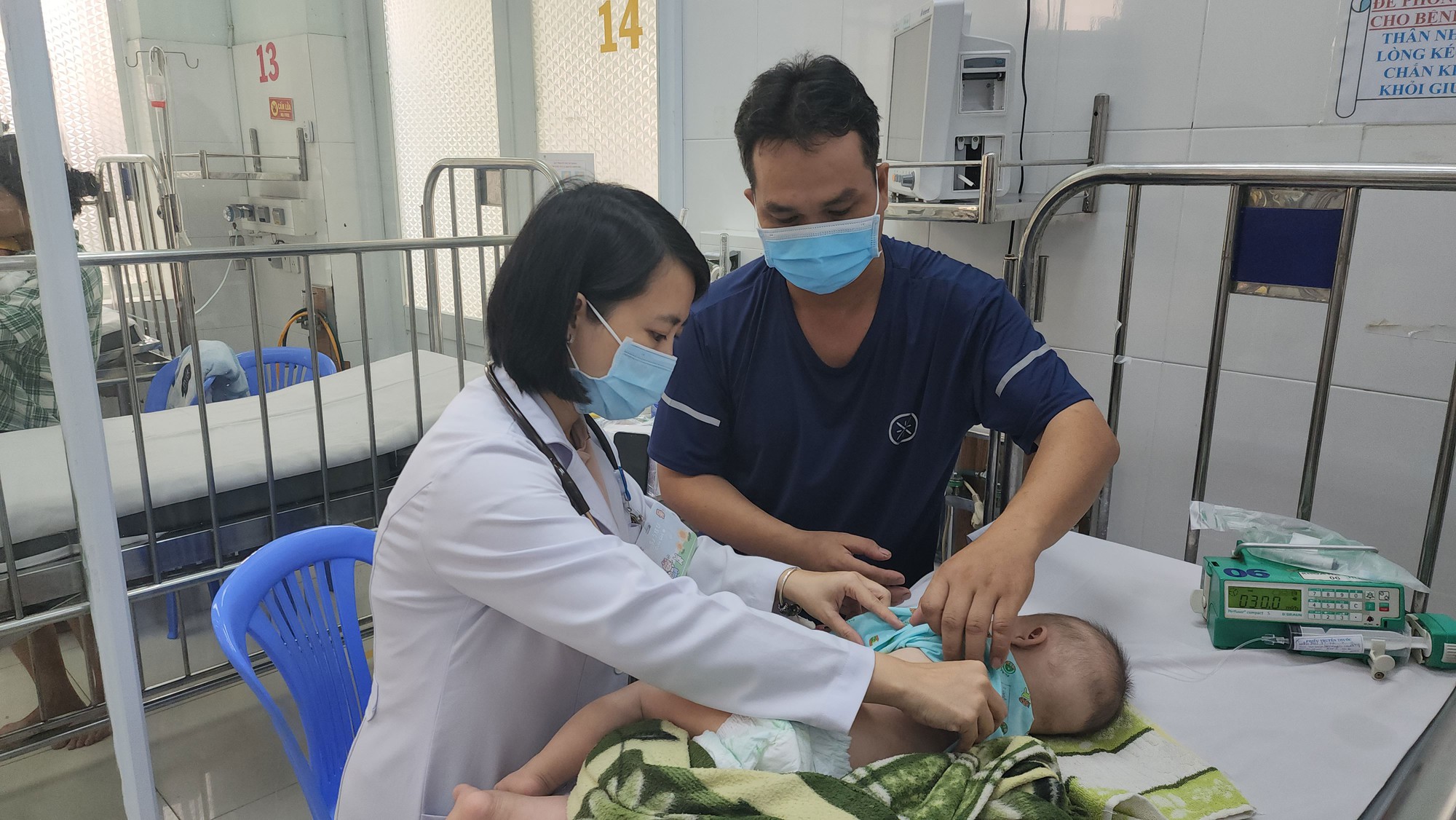 Bệnh h&ocirc; hấp ở trẻ em tiếp tục gia tăng tại TP HCM