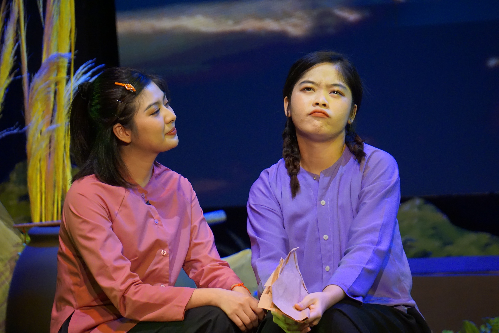 Vở Thủy quỷ của NSƯT Vũ Xu&acirc;n Trang, g&acirc;y &aacute;c l&atilde;nh nghiệp - Ảnh 2.