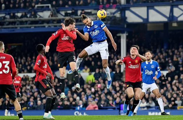 Sao trẻ Garnacho lập si&ecirc;u phẩm, Man United bay bổng Top 6 Ngoại hạng - Ảnh 2.