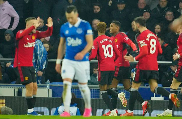Sao trẻ Garnacho lập si&ecirc;u phẩm, Man United bay bổng Top 6 Ngoại hạng - Ảnh 7.