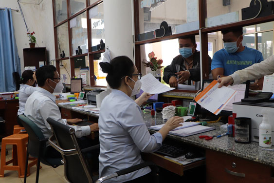 Giải tỏa áp lực cho cán bộ xã, phường