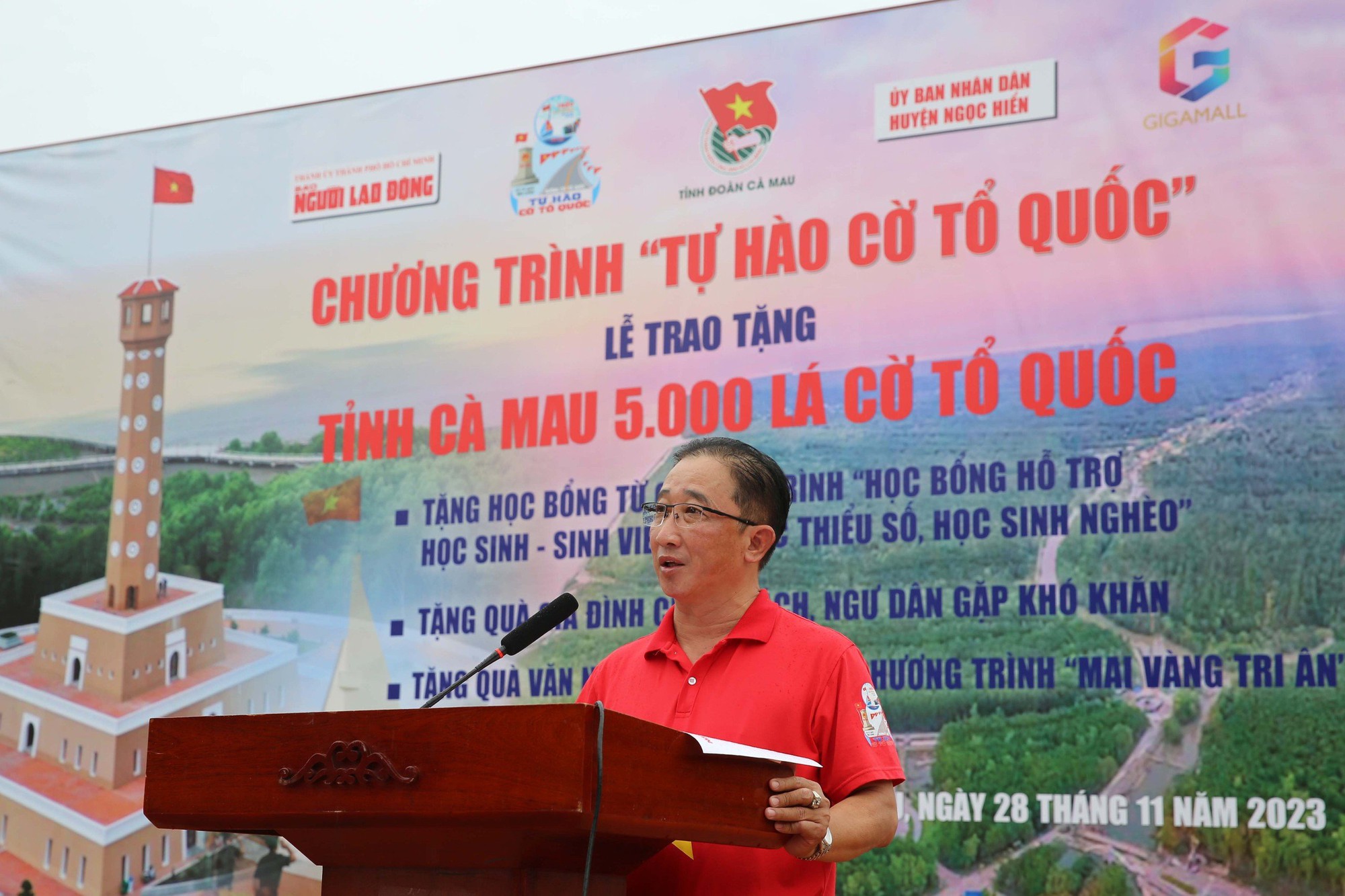 Th&ecirc;m tuyến Đường cờ Tổ quốc v&agrave; nhiều hoạt động nh&acirc;n văn tại C&agrave; Mau - Ảnh 2.