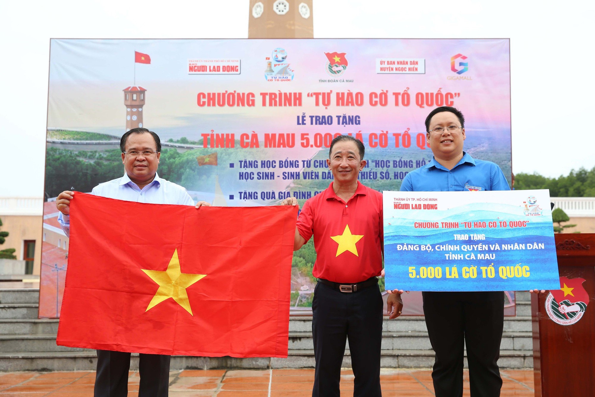 Th&ecirc;m tuyến Đường cờ Tổ quốc v&agrave; nhiều hoạt động nh&acirc;n văn tại C&agrave; Mau - Ảnh 3.
