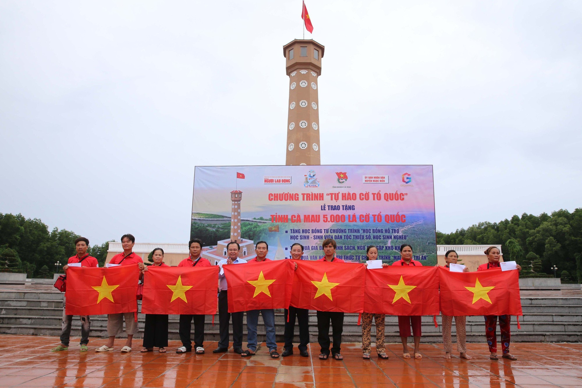 Th&ecirc;m tuyến Đường cờ Tổ quốc v&agrave; nhiều hoạt động nh&acirc;n văn tại C&agrave; Mau - Ảnh 6.