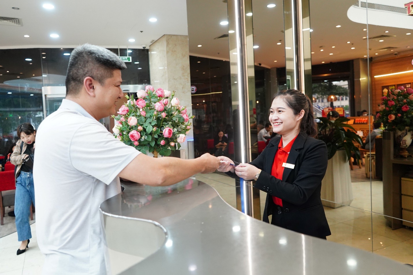 TNS Holdings củng cố nội lực, sẵn sàng chinh phục mục tiêu mới - Ảnh 2. TNS Holdings củng cố nội lực, sẵn sàng chinh phục mục tiêu mới - Ảnh 2.