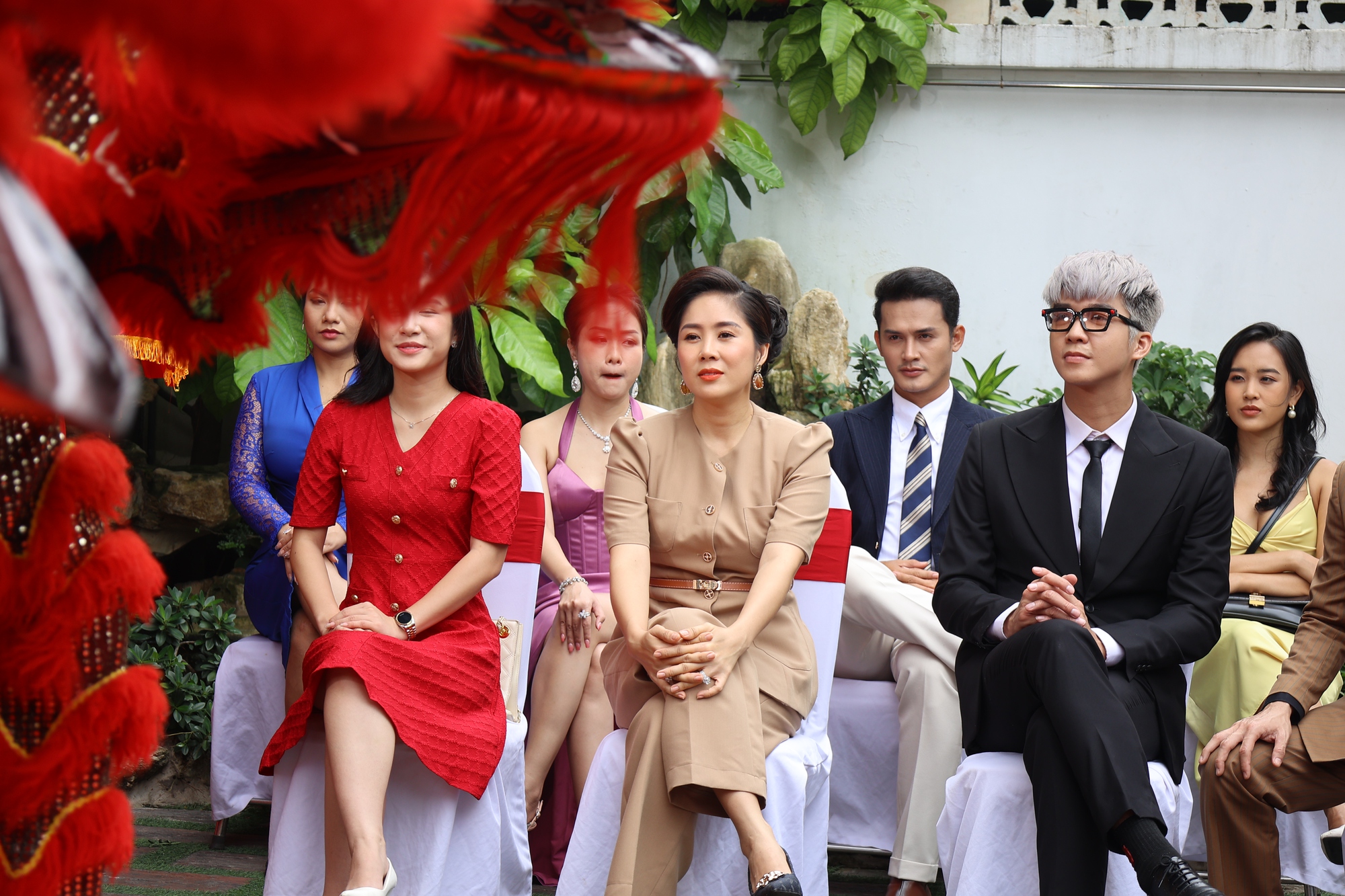 “Chị hai quốc dân” Lê Phương tái xuất với vai tiểu tam độc ác - Ảnh 1.
