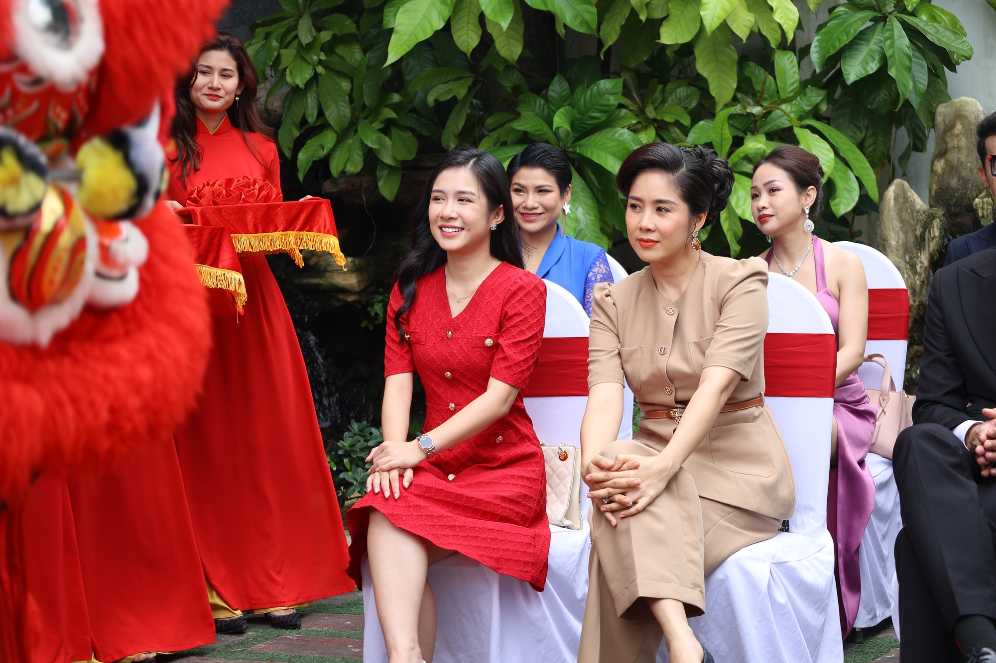 “Chị hai quốc dân” Lê Phương tái xuất với vai tiểu tam độc ác