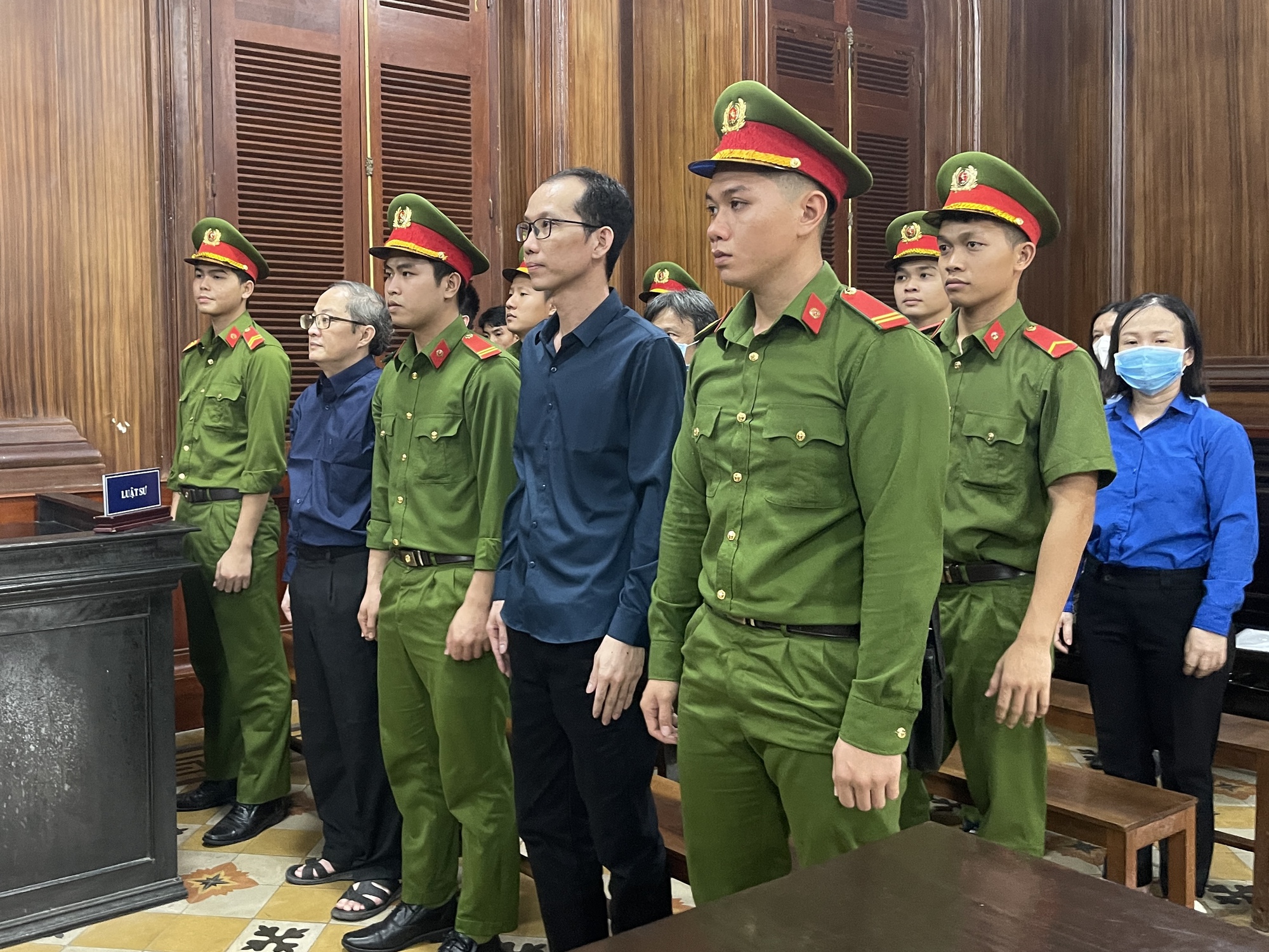 Xét xử Cựu Giám đốc Bệnh viện TP Thủ Đức: Trước tòa còn giả bộ ngây ngô