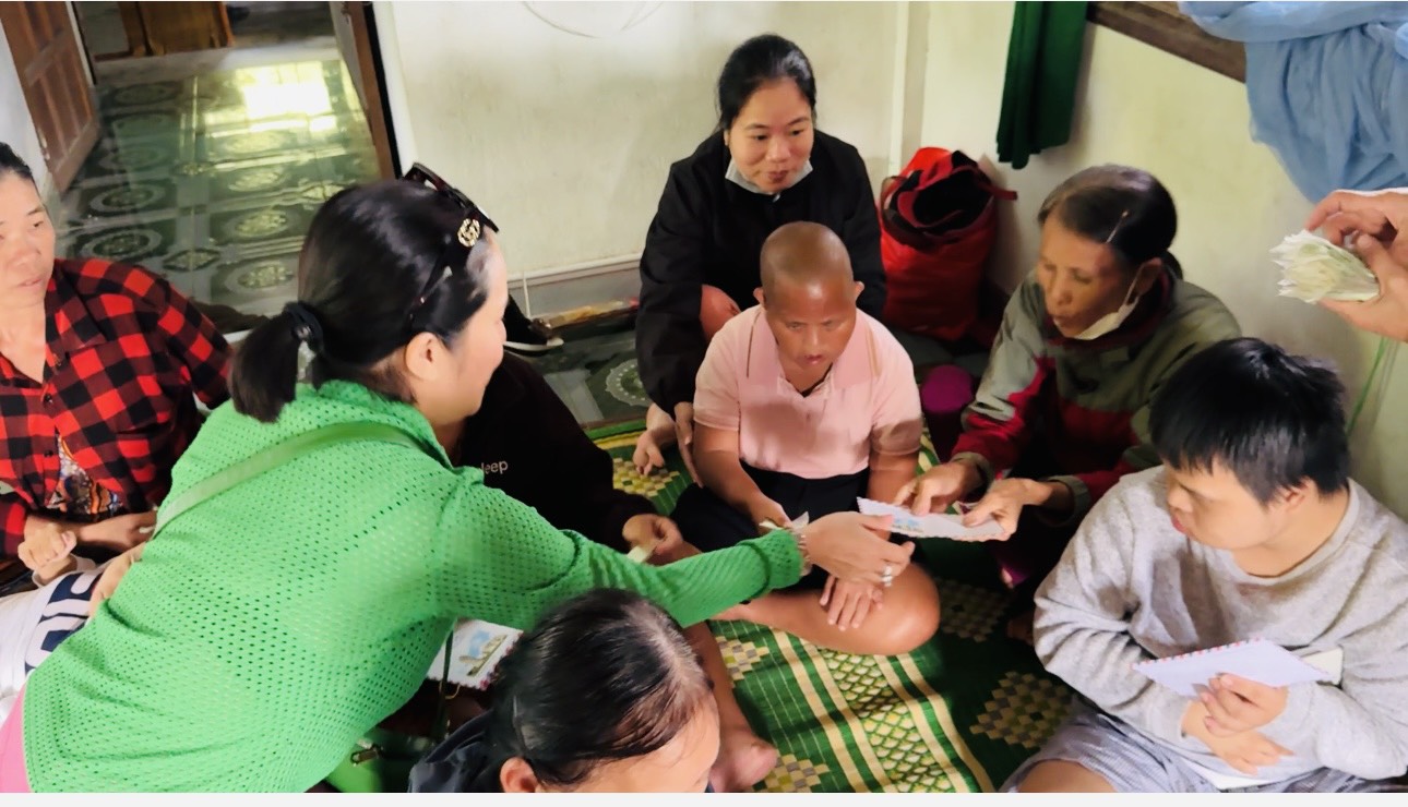 C&aacute;t Tường, Trung Dũng, Tiết Cương thăm b&agrave; con ngh&egrave;o Gia Lai, Huế - Ảnh 11.