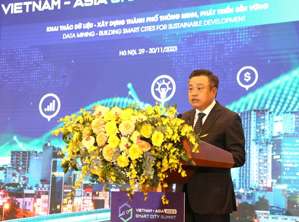&Ocirc;ng Trần Sỹ Thanh: H&agrave; Nội x&acirc;y dựng th&agrave;nh phố th&ocirc;ng minh bền vững- Ảnh 2.