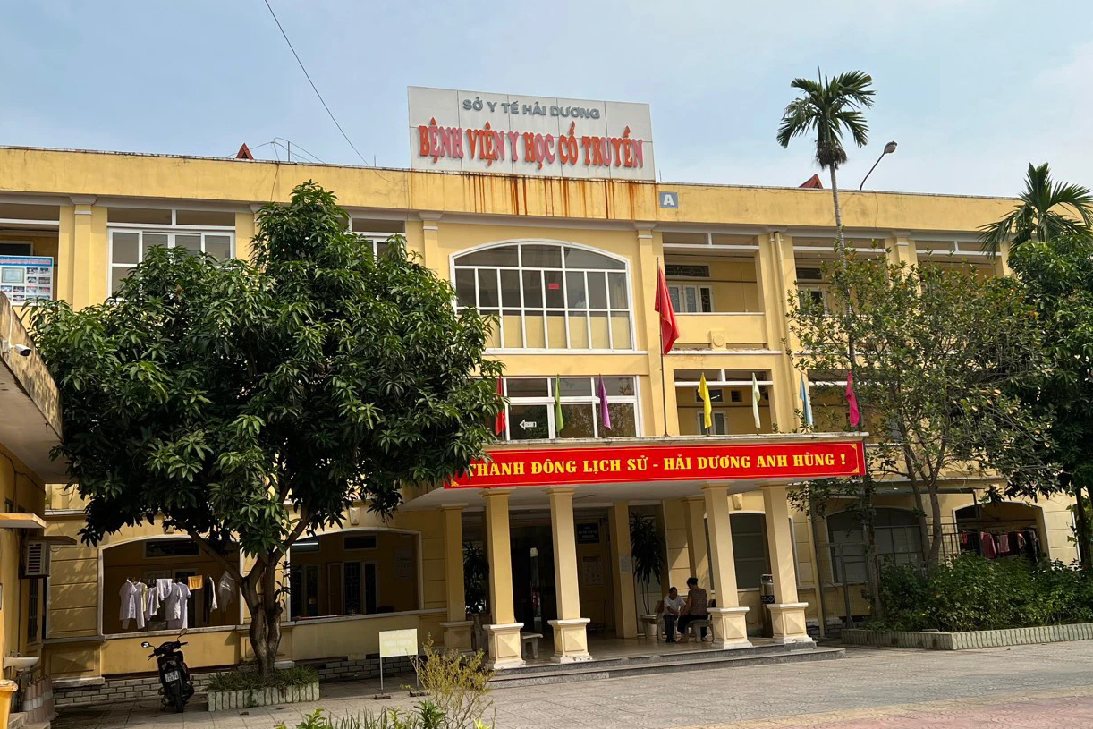 Giám đốc bệnh viện bị "tố" tham ô, lợi dụng chức vụ quyền hạn chiếm đoạt tài sản