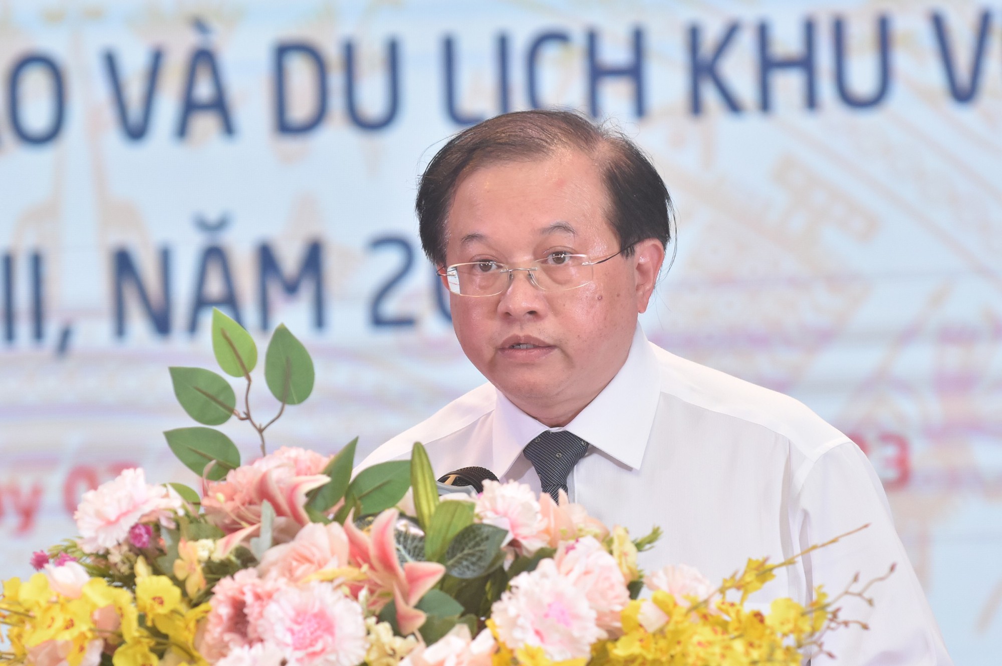 Nhiều phần học bổng đến với học sinh, sinh vi&ecirc;n d&acirc;n tộc thiểu số ti&ecirc;u biểu - Ảnh 1.