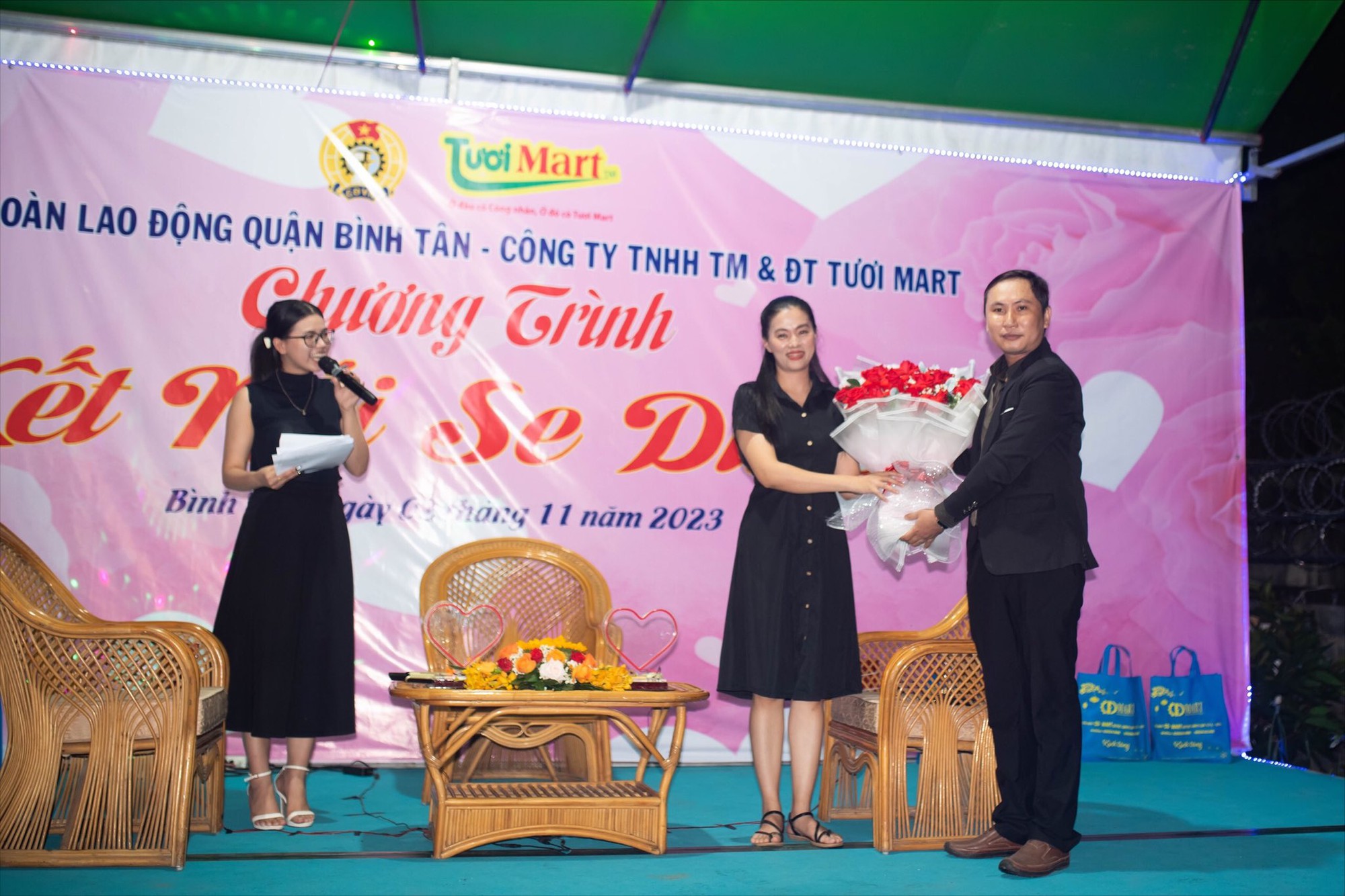 Giúp công nhân tìm một nửa yêu thương