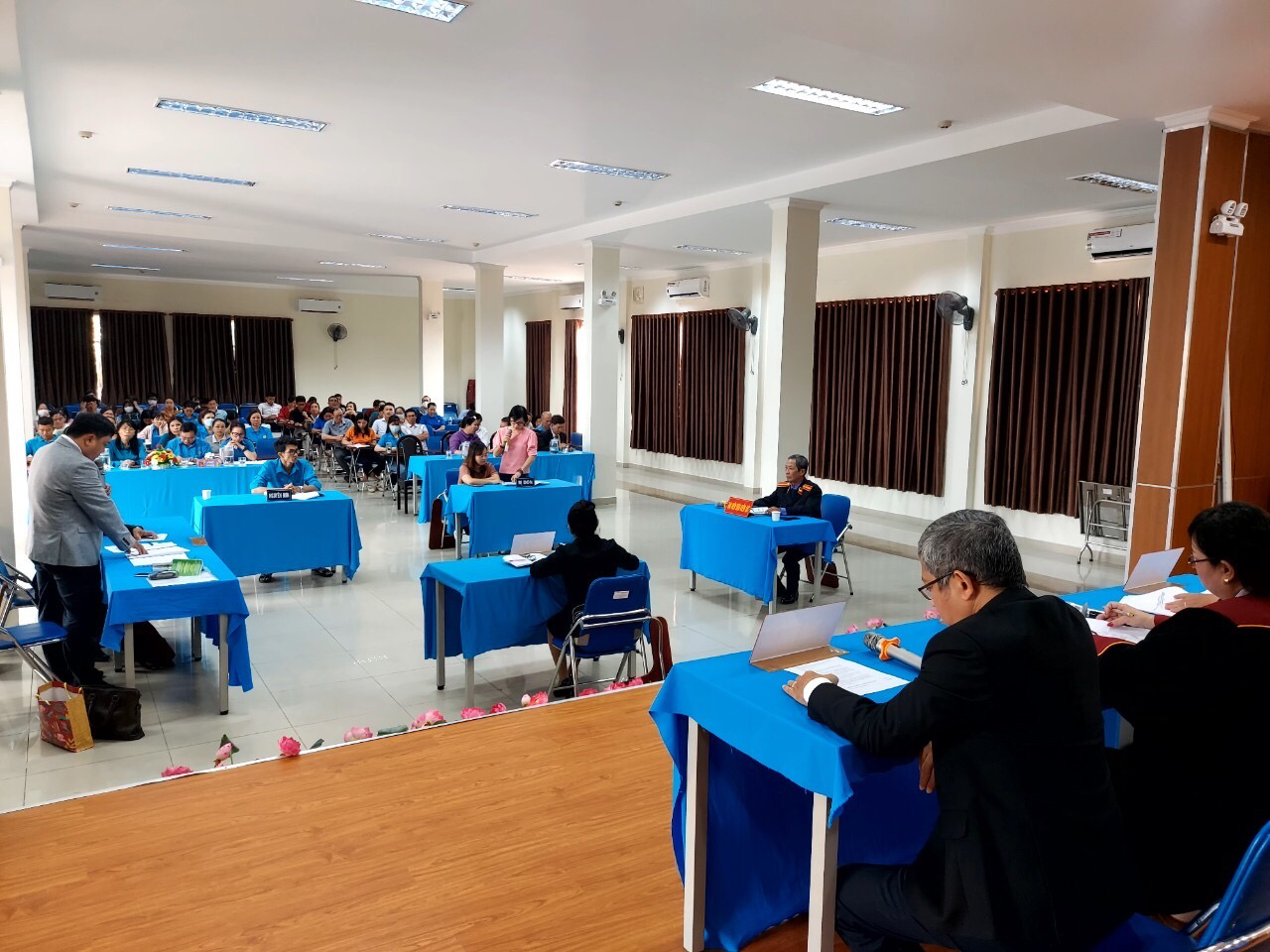 Nâng cao kiến thức pháp luật cho người lao động