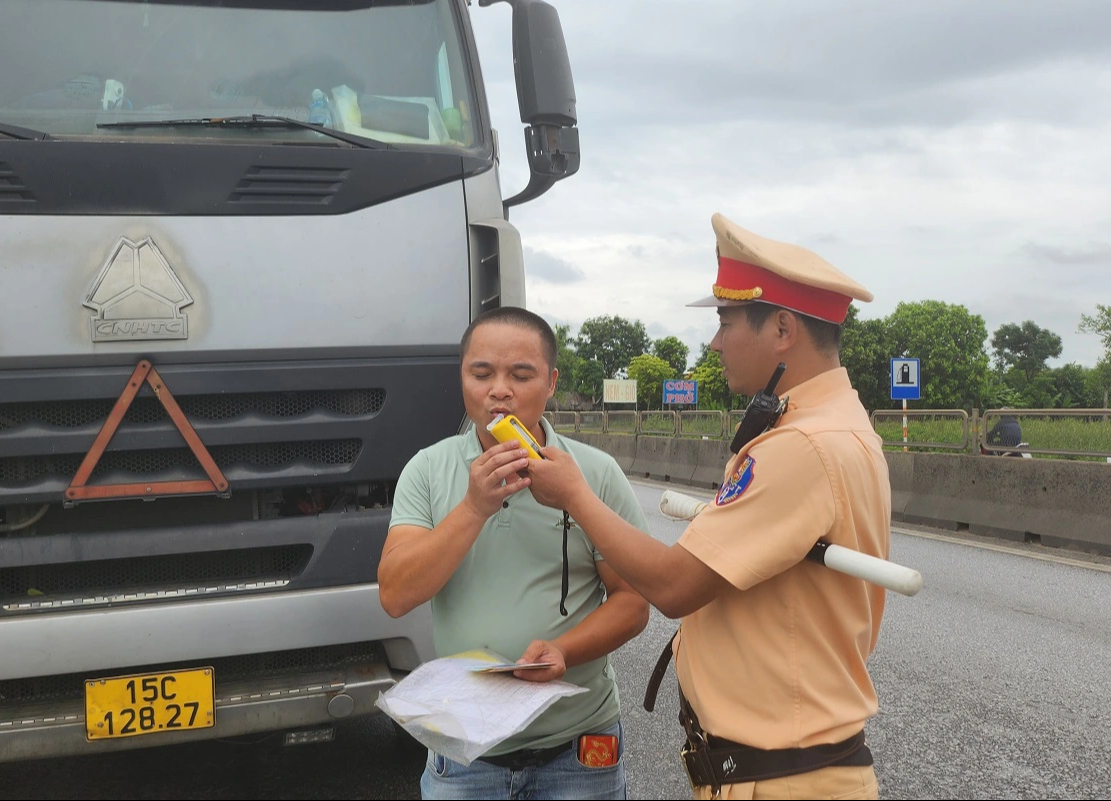 Thanh Hóa xử phạt gần 54 tỉ đồng vi phạm nồng độ cồn