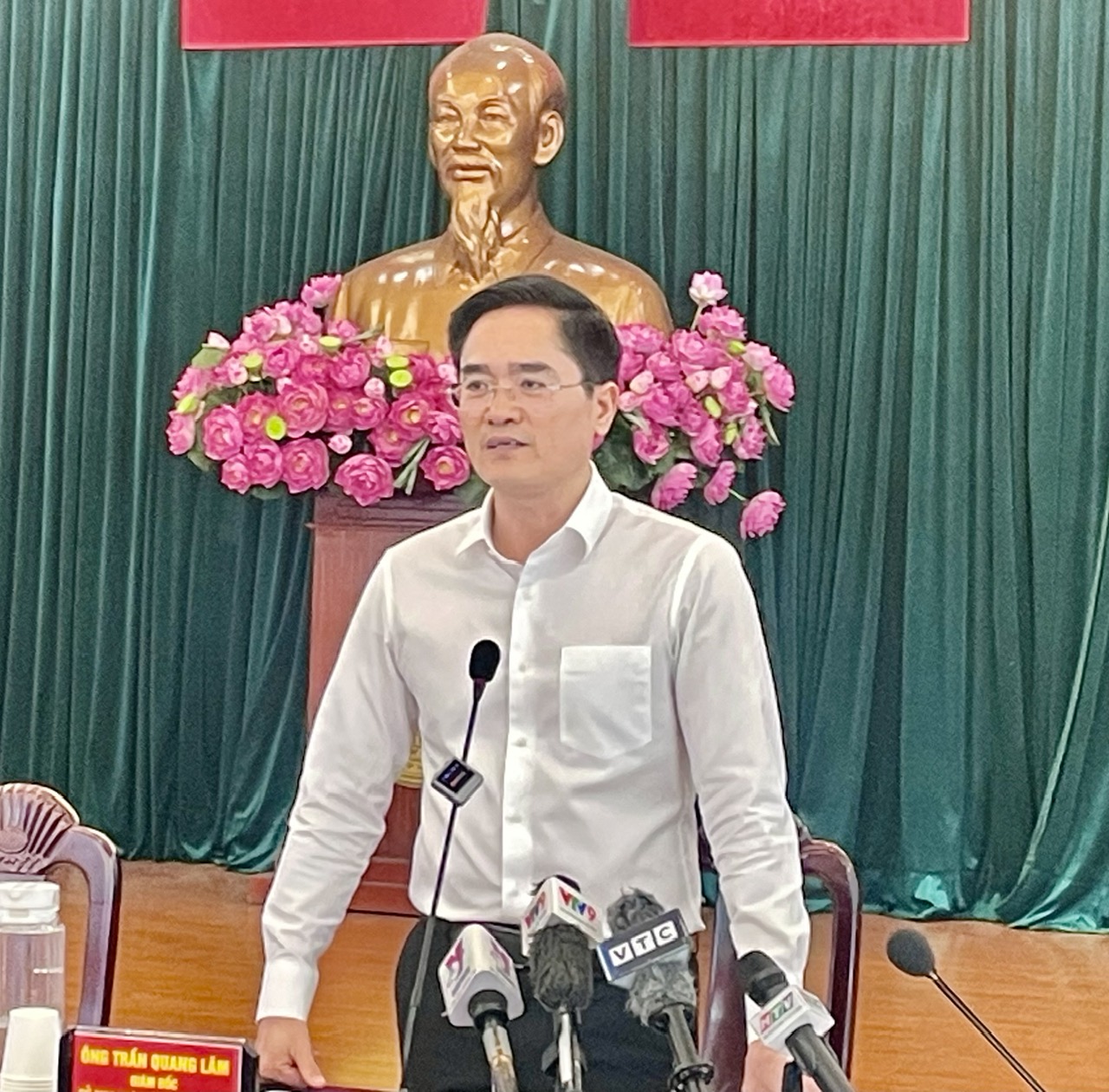 Gi&aacute;m đốc Sở GTVT TP HCM trả lời về Th&agrave;nh Bưởi, xe d&ugrave;... - Ảnh 1.