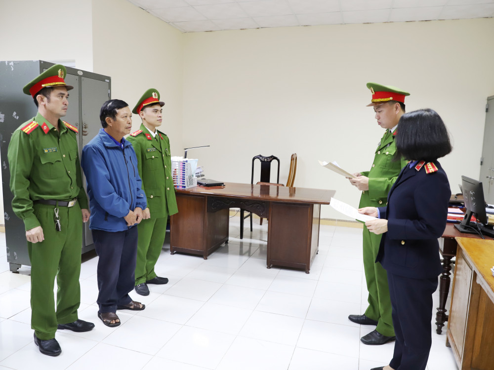 Lạm quyền khi thi h&agrave;nh c&ocirc;ng vụ, nguy&ecirc;n c&aacute;n bộ x&atilde; ở H&agrave; Tĩnh bị khởi tố - Ảnh 1.