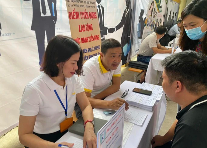 Đề xuất người lao động được đối thoại, thương lượng mức lương tương xứng