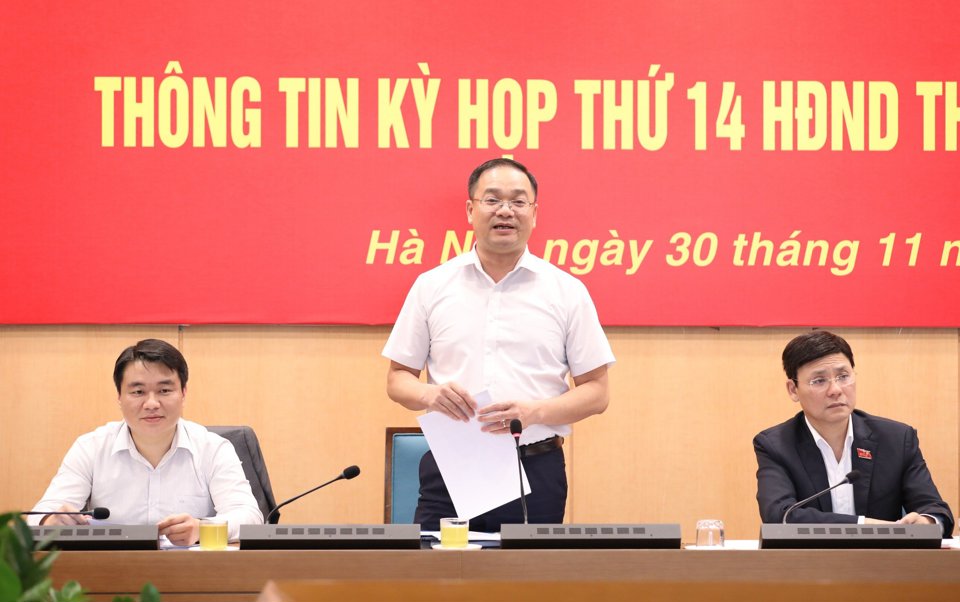 Chất vấn về giao thông đô thị, bãi đỗ xe của thành phố - Ảnh 1.