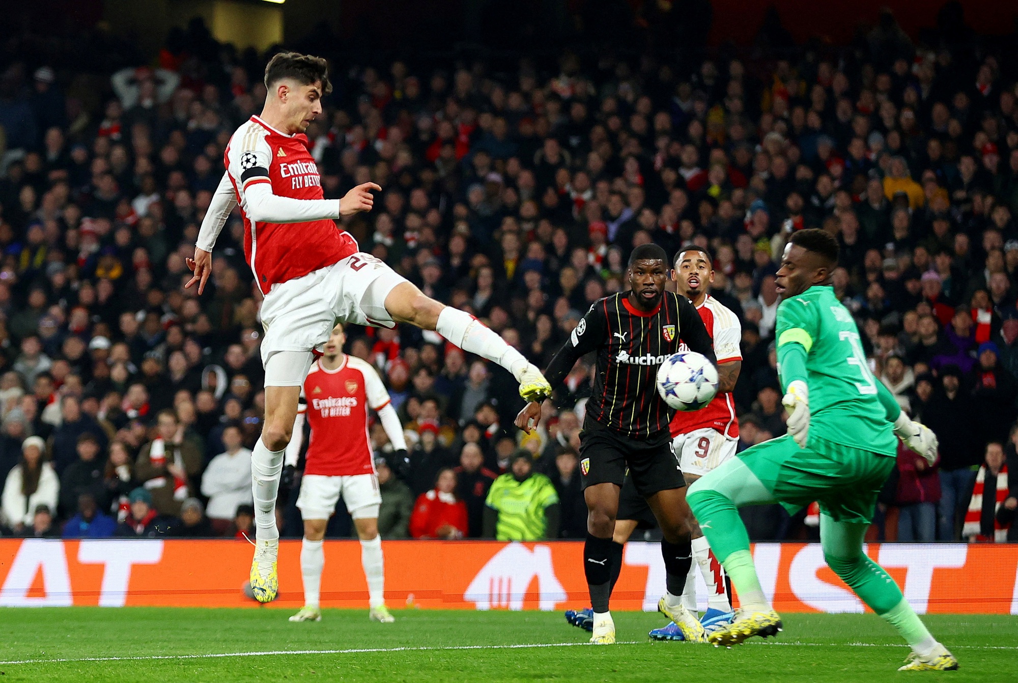 Mikel Arteta ngất ng&acirc;y với chiến thắng kỷ lục của Arsenal - Ảnh 2.