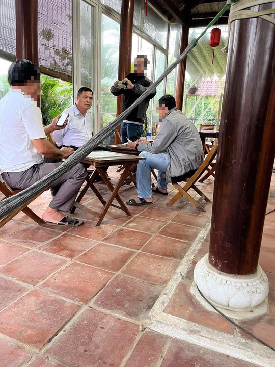 Công an Quảng Nam thông tin vụ bắt phóng viên một tạp chí cưỡng đoạt tiền công ty - Ảnh 1.